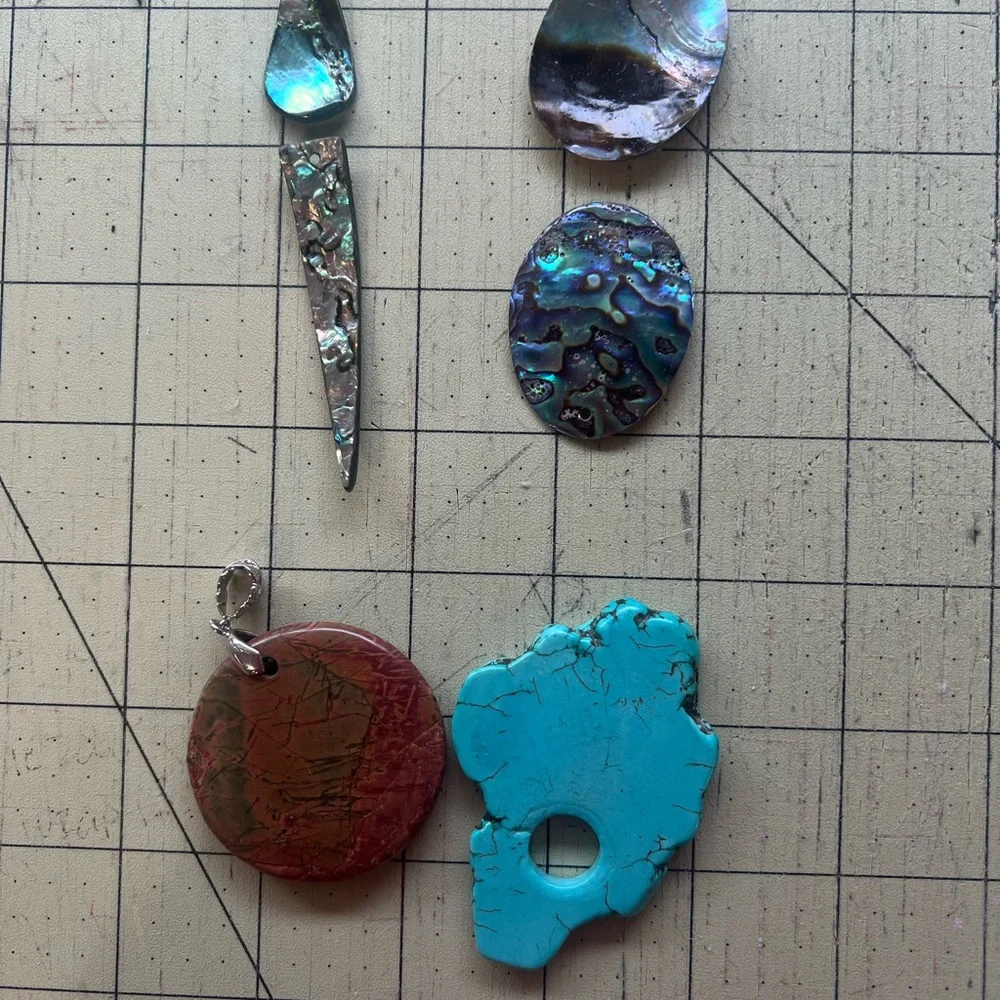 Unique Abalone Shell Pendant - Picture 5 of 5